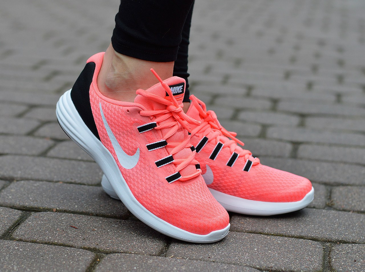 nike lunarconverge women's