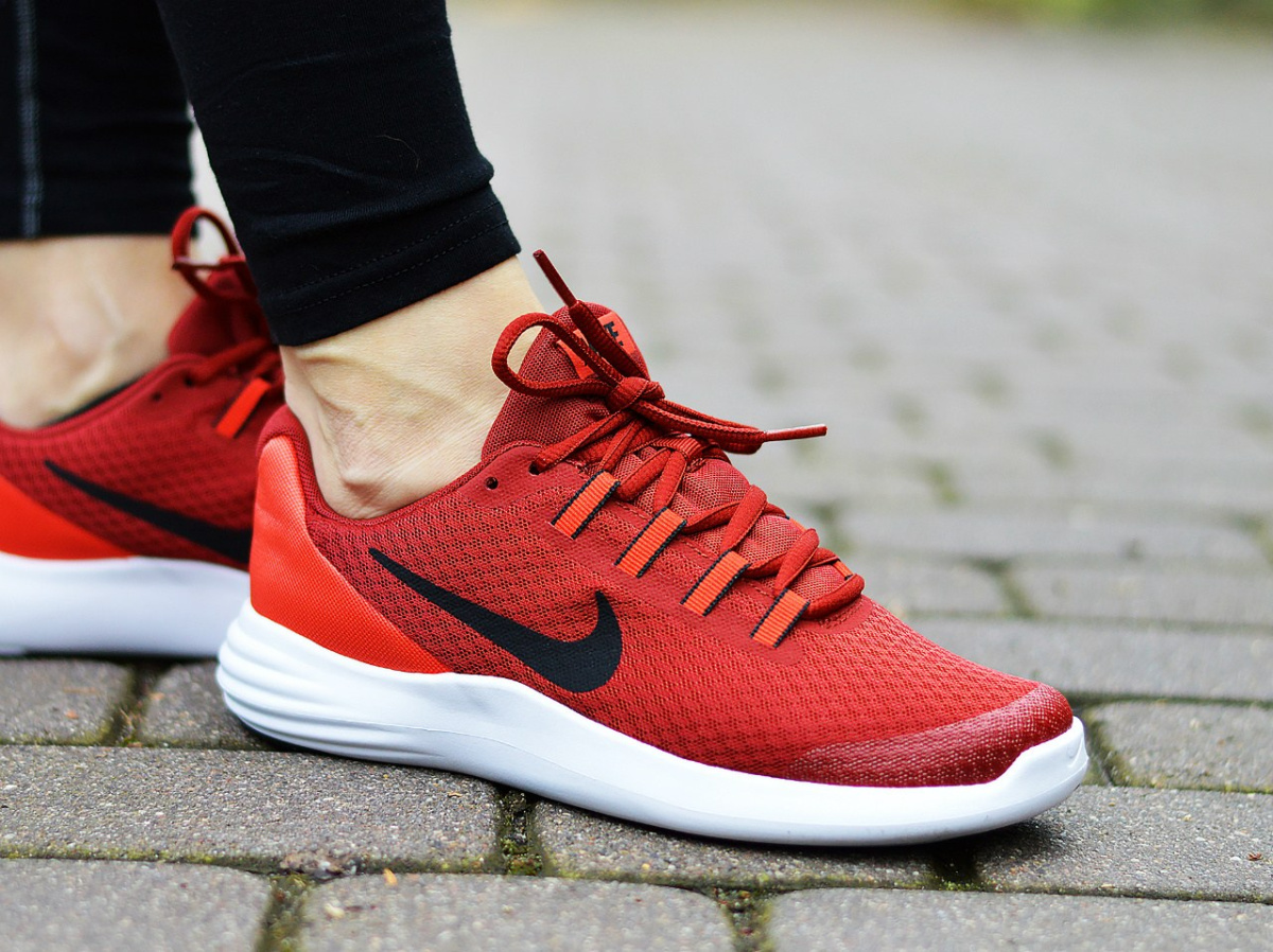 nike lunarconverge women's