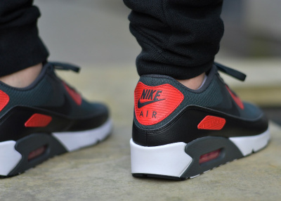 Nike Air Max 90 Ultra 2.0 Essential Nike Air Max 90 Ultra 2.0 Essential