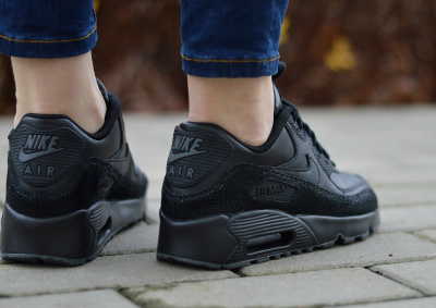 Nike Air Max 90 SE LTR GS 859560-002 Nike Air Max 90 SE LTR GS 859560-002