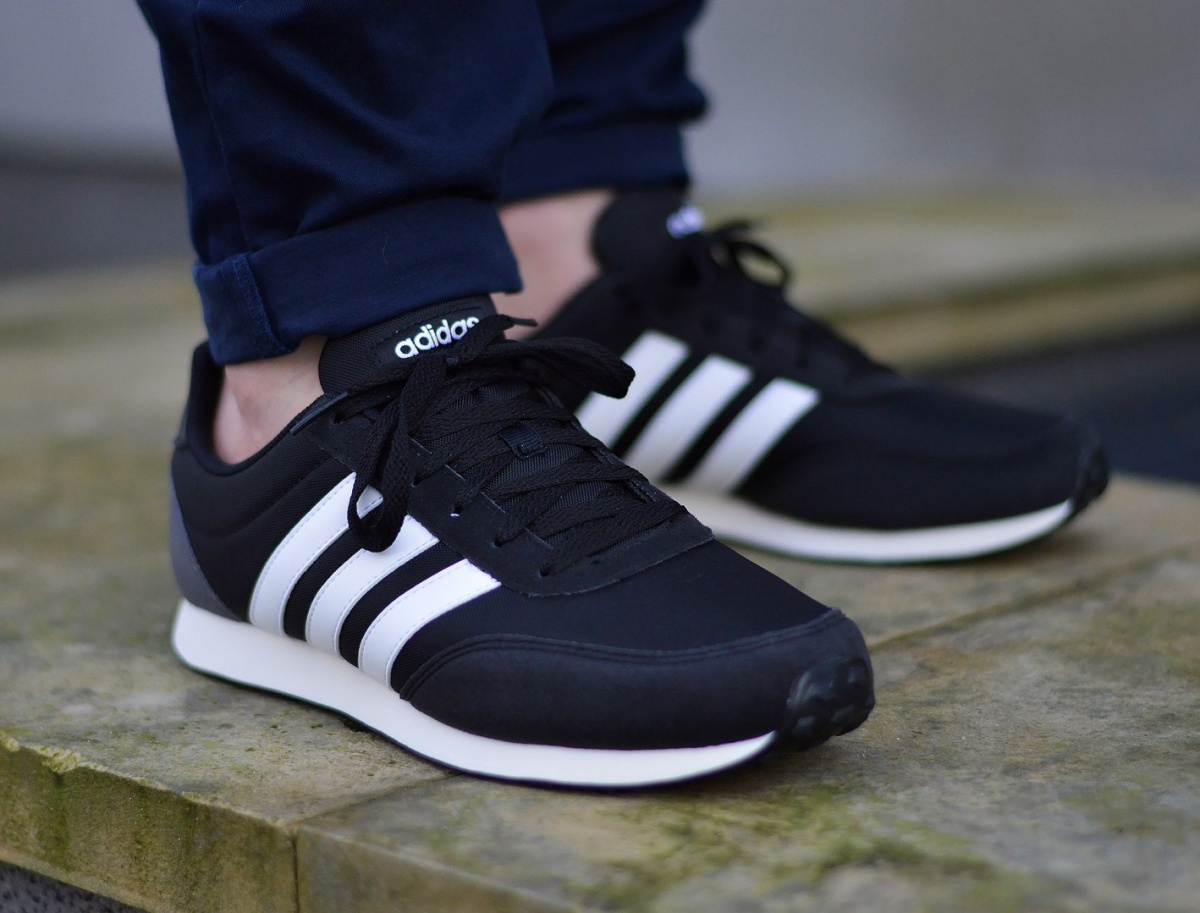 adidas v racer trainers