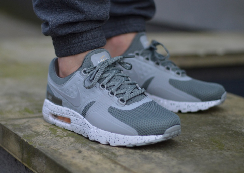 Nike Air Max Zero Premium 881982-001 Nike Air Max Zero Premium 881982-001