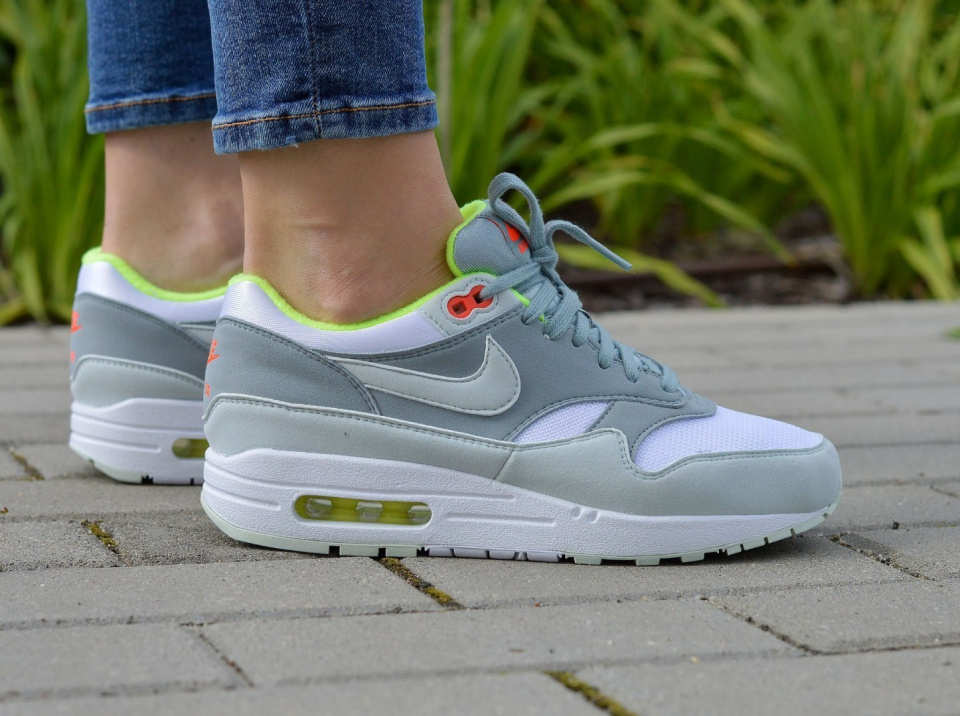 Nike Air Max 1 319986-107 Nike Air Max 1 319986-107