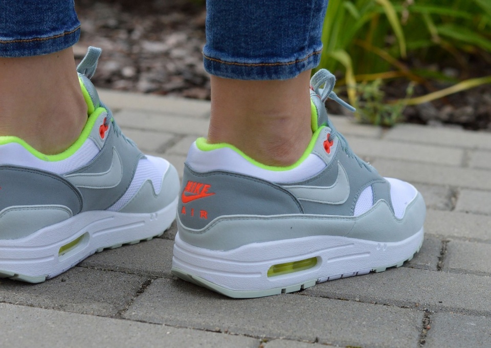 Nike Air Max 1 319986-107 Nike Air Max 1 319986-107