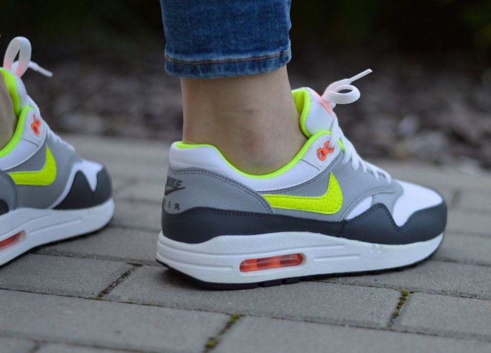 Nike Air Max 1 GS 555766-115 Nike Air Max 1 GS 555766-115