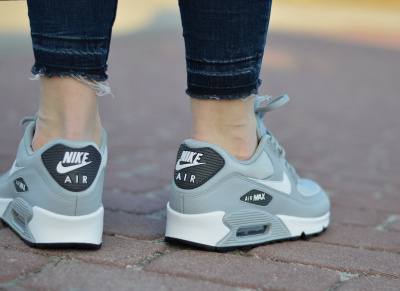 Nike Air Max 90 325213-048 Nike Air Max 90 325213-048