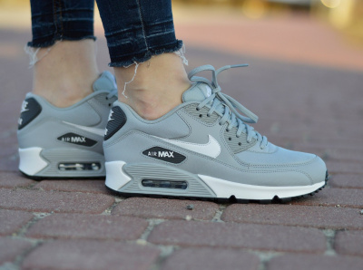 Nike Air Max 90 325213-048 Nike Air Max 90 325213-048