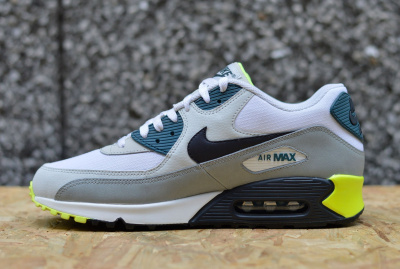 Nike Air Max 90 Essential 537384-105 Nike Air Max 90 Essential 537384-105