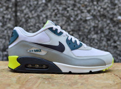 Nike Air Max 90 Essential 537384-105 Nike Air Max 90 Essential 537384-105