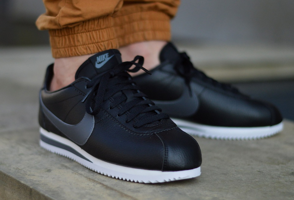Nike Classic Cortez Leather 749571-011 Nike Classic Cortez Leather 749571-011