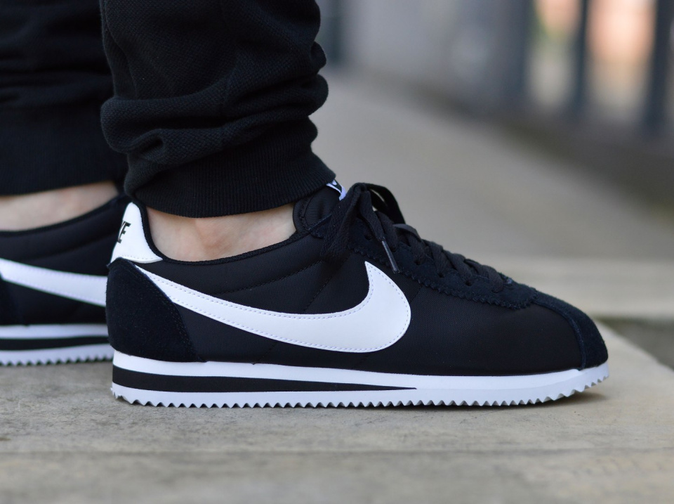 Nike Classic Cortez Nylon 807472-011 Nike Classic Cortez Nylon 807472-011