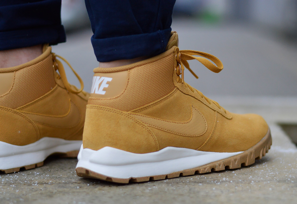 nike suede boots