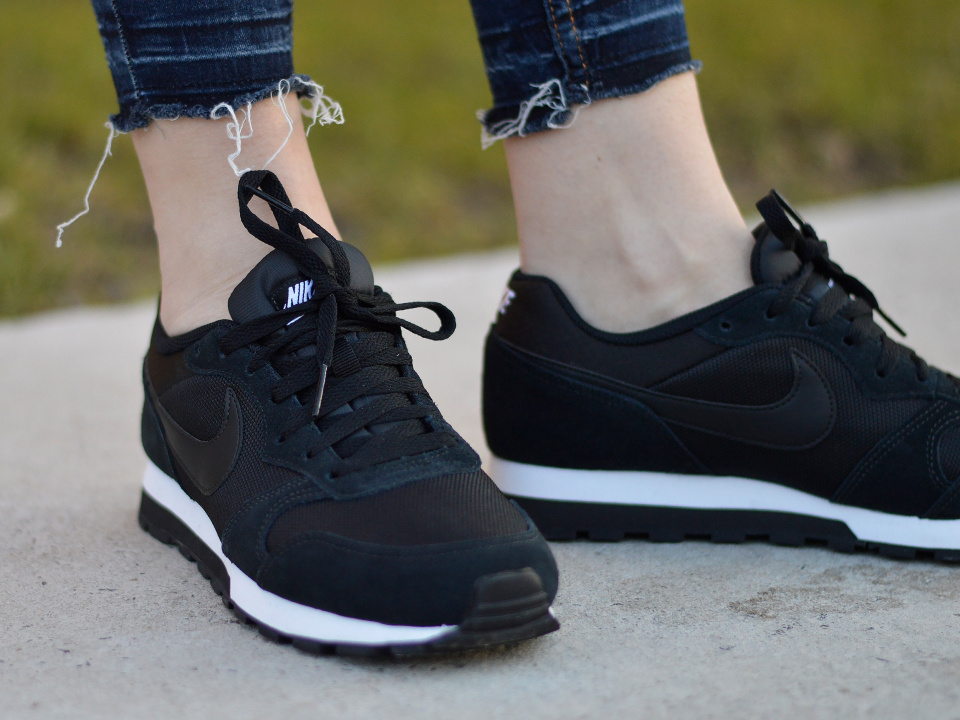 Nike MD Runner 2 749869-001 Nike MD Runner 2 749869-001