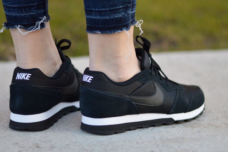Nike MD Runner 2 749869-001 Nike MD Runner 2 749869-001