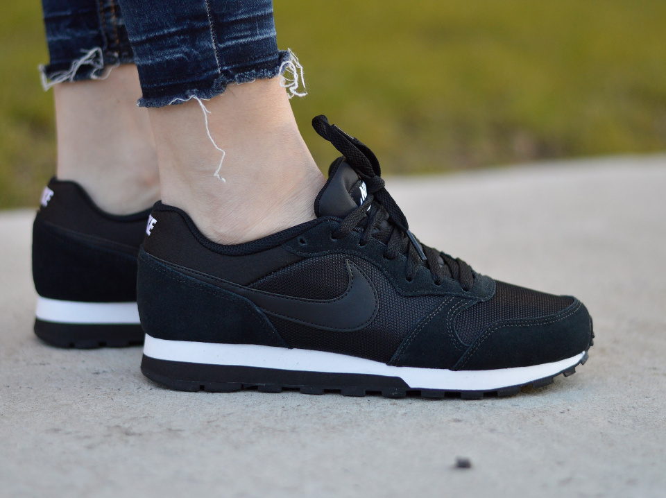 Nike MD Runner 2 749869-001 Nike MD Runner 2 749869-001