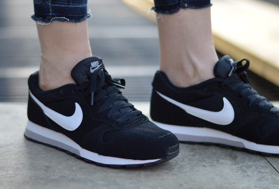 Nike MD Runner 2 GS 807316-001 Nike MD Runner 2 GS 807316-001