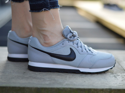 Nike MD Runner 2 GS 807316-003 Nike MD Runner 2 GS 807316-003