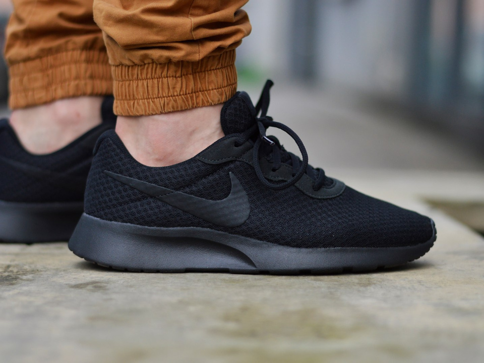 Nike Tanjun 812654-001 Nike Tanjun 812654-001