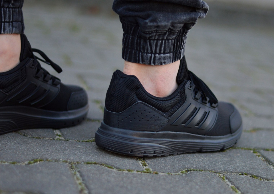 Adidas Galaxy 4 EE7917 Adidas Galaxy 4 EE7917