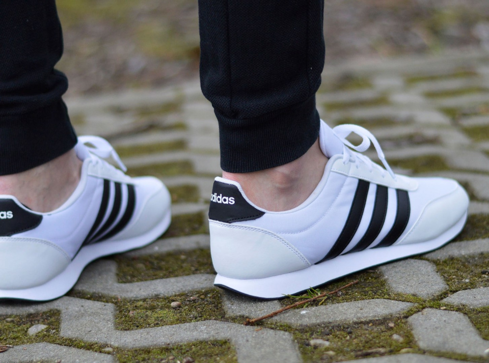 Adidas V Racer 2.0 B75796 Adidas V Racer 2.0 B75796