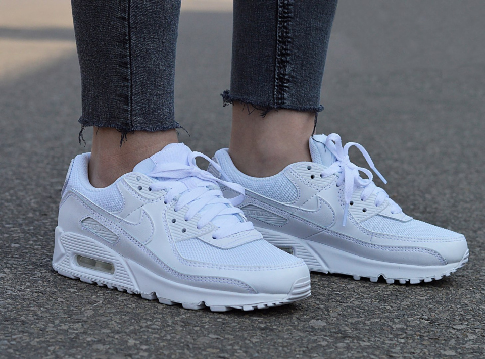 Nike Air Max 90 CQ2560-100 Nike Air Max 90 CQ2560-100