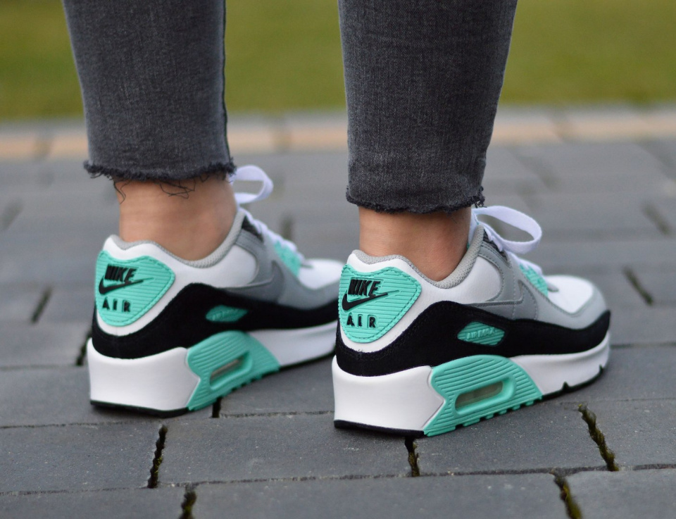 Nike Air Max 90 LTR GS CD6864-102 Nike Air Max 90 LTR GS CD6864-102