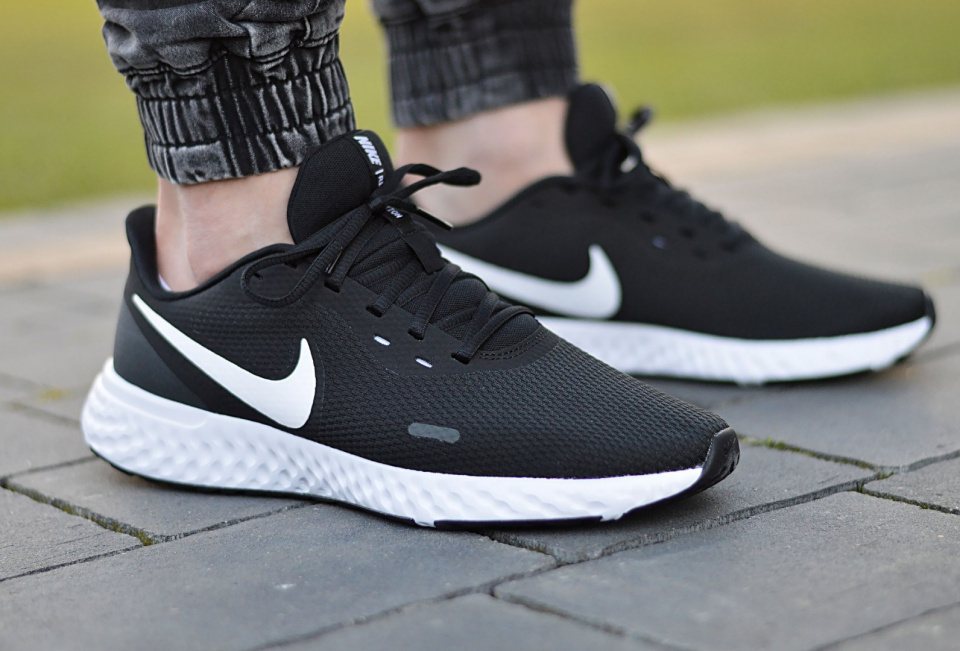 Nike Revolution 5 BQ3204-002 Nike Revolution 5 BQ3204-002