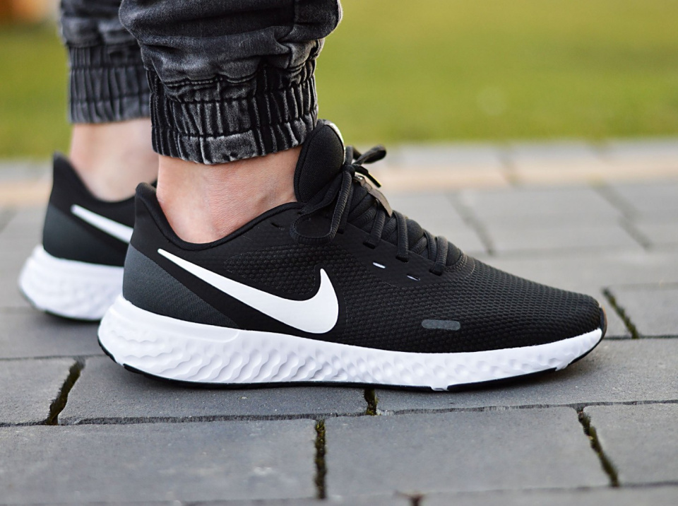 Nike Revolution 5 BQ3204-002 Nike Revolution 5 BQ3204-002