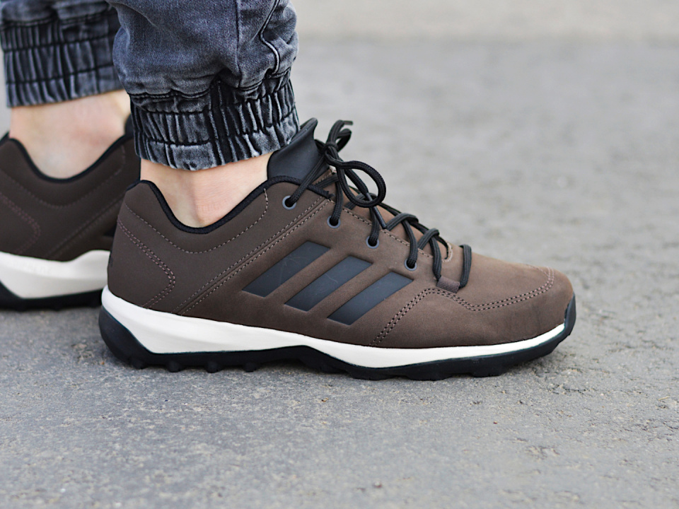 Adidas Daroga Plus Lea B27270 Adidas Daroga Plus Lea B27270