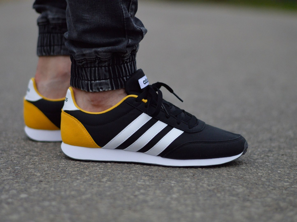 Adidas V Racer 2.0 EG9913 Adidas V Racer 2.0 EG9913