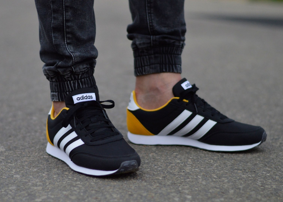 Adidas V Racer 2.0 EG9913 Adidas V Racer 2.0 EG9913