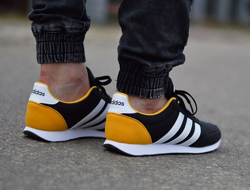 Adidas V Racer 2.0 EG9913 Adidas V Racer 2.0 EG9913