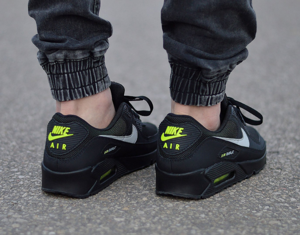 Nike Air Max 90 CV1634-001 Nike Air Max 90 CV1634-001