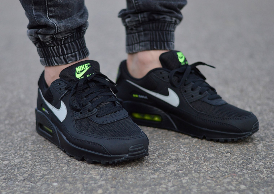 Nike Air Max 90 CV1634-001 Nike Air Max 90 CV1634-001