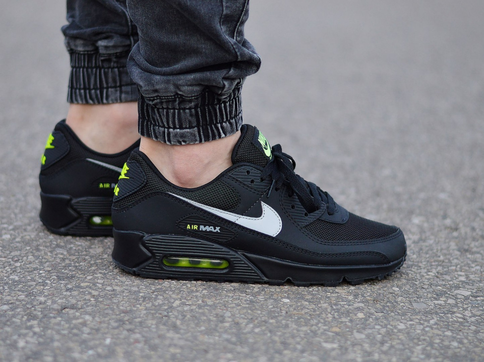 Nike Air Max 90 CV1634-001 Nike Air Max 90 CV1634-001