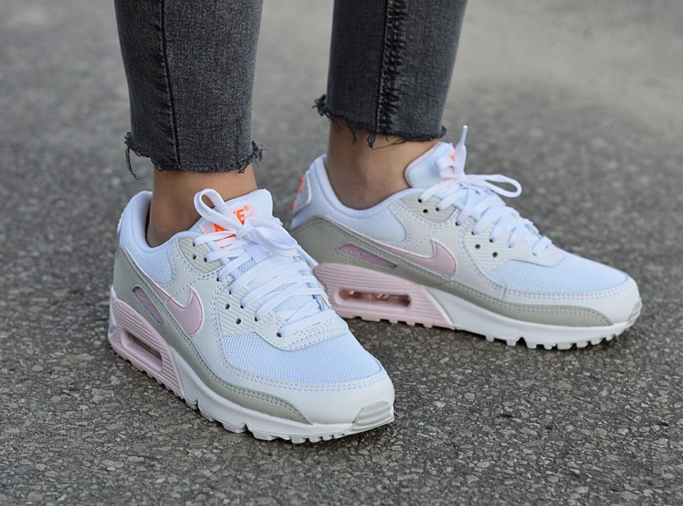 Nike Air Max 90 CZ0371-100 Nike Air Max 90 CZ0371-100