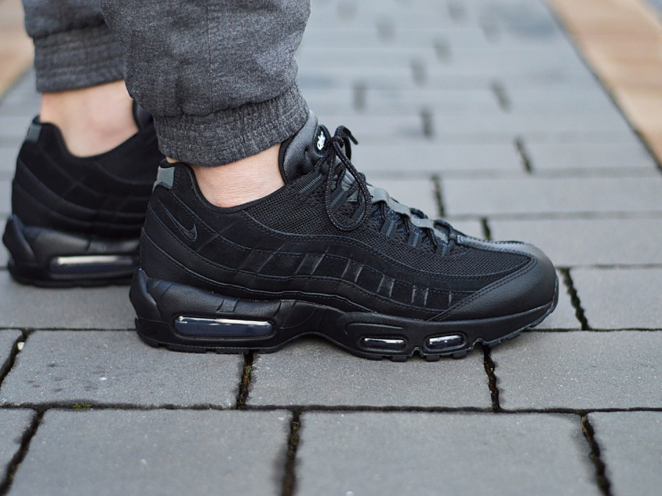 Nike Air Max 95 Premium AT9865-001 Nike Air Max 95 Premium AT9865-001