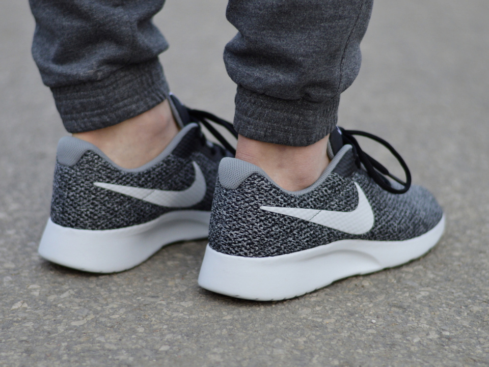 Nike Tanjun SE 844887-010 Nike Tanjun SE 844887-010