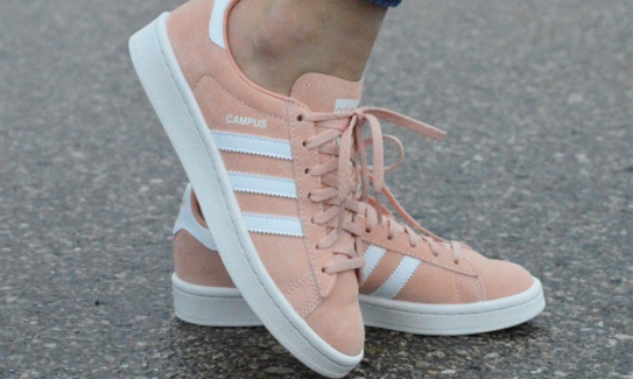 Adidas Campus – Od koszykarskich parkietów do ikony Y2K i złotej ery hip-hopu. Kompletna historia